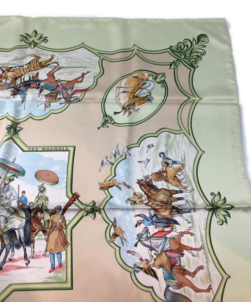 HERMES（エルメス）HERMES (エルメス) シルクスカーフ カレ90 LES CHEVAUX ムガル王朝の馬 アイボリー サイズ:記載なしの古着・服飾アイテム