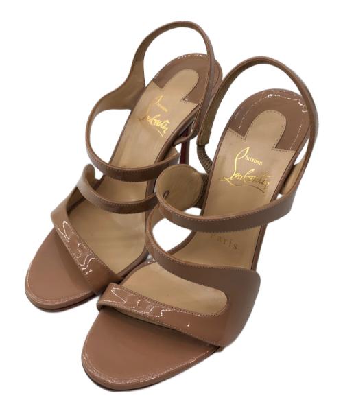 Christian Louboutin（クリスチャン・ルブタン）Christian Louboutin (クリスチャン・ルブタン) エナメルレザーサンダル ベージュ サイズ:37の古着・服飾アイテム