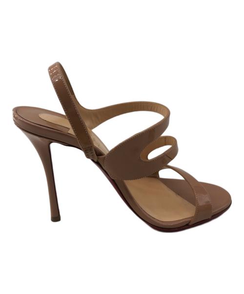 Christian Louboutin（クリスチャン・ルブタン）Christian Louboutin (クリスチャン・ルブタン) エナメルレザーサンダル ベージュ サイズ:37の古着・服飾アイテム
