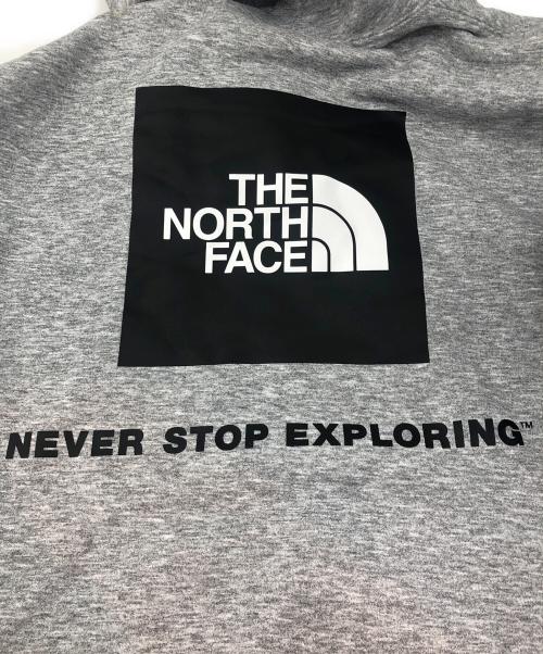 THE NORTH FACE（ザ ノース フェイス）THE NORTH FACE (ザ ノース フェイス) バックスクエアロゴフーディ グレー サイズ:M 未使用品の古着・服飾アイテム