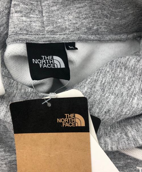 THE NORTH FACE（ザ ノース フェイス）THE NORTH FACE (ザ ノース フェイス) バックスクエアロゴフーディ グレー サイズ:M 未使用品の古着・服飾アイテム