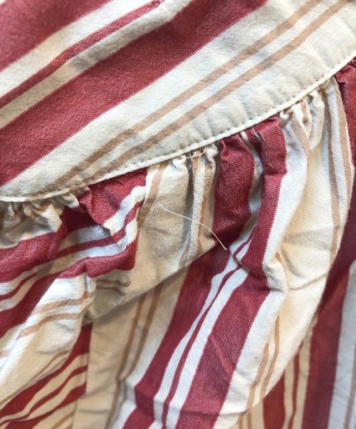 6(ROKU) BEAUTY&YOUTH（ロク ビューティーアンドユース）6(ROKU) BEAUTY&YOUTH (ロク ビューティーアンドユース) 長袖ワンピース ベージュ×レッド サイズ:36の古着・服飾アイテム