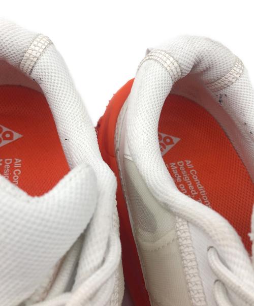 NIKE ACG（ナイキエーシージー）NIKE ACG (ナイキエーシージー) ローカットスニーカー ホワイト×オレンジ サイズ:29cmの古着・服飾アイテム