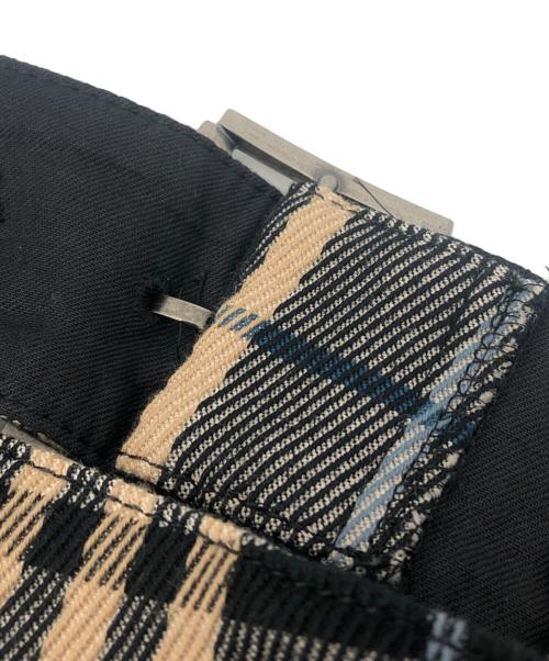 BURBERRY LONDON（バーバリーロンドン）BURBERRY LONDON (バーバリーロンドン) スカート ベージュ サイズ:UK6の古着・服飾アイテム