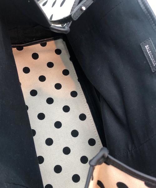 BALENCIAGA（バレンシアガ）BALENCIAGA (バレンシアガ) キャンバストートバッグ　ネイビーカバスS ホワイト×ブラックの古着・服飾アイテム