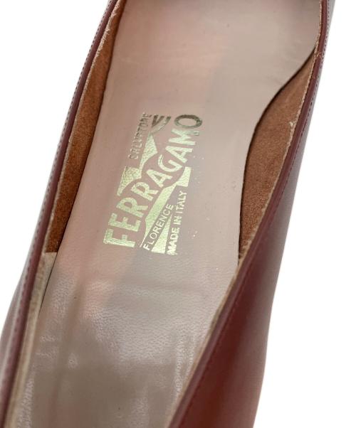 Salvatore Ferragamo（サルヴァトーレ フェラガモ）Salvatore Ferragamo (サルヴァトーレ フェラガモ) パンプス ブラウン サイズ:6 1/2の古着・服飾アイテム