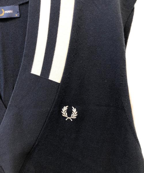 FRED PERRY（フレッドペリー）FRED PERRY (フレッドペリー) ベスト ネイビー×ホワイト サイズ:Mの古着・服飾アイテム