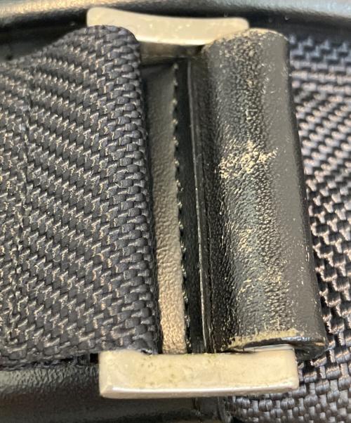 BURBERRY（バーバリー）BURBERRY (バーバリー) ショルダーバッグ グレーの古着・服飾アイテム