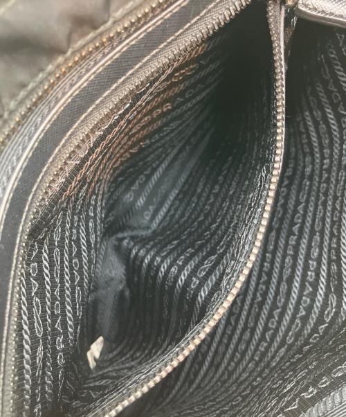PRADA（プラダ）PRADA (プラダ) ナイロンショルダーバッグ ブラックの古着・服飾アイテム