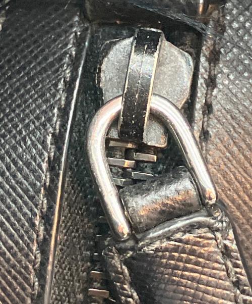 PRADA（プラダ）PRADA (プラダ) ナイロンショルダーバッグ ブラックの古着・服飾アイテム
