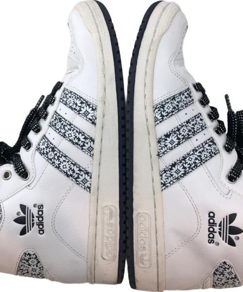 adidas（アディダス）adidas (アディダス) ハイカットスニーカー ホワイト×ブラック サイズ:25cmの古着・服飾アイテム