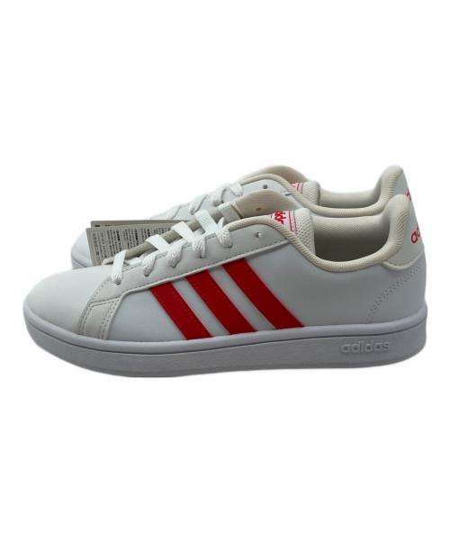 adidas（アディダス）adidas (アディダス) スニーカー ホワイト サイズ:23 未使用品の古着・服飾アイテム