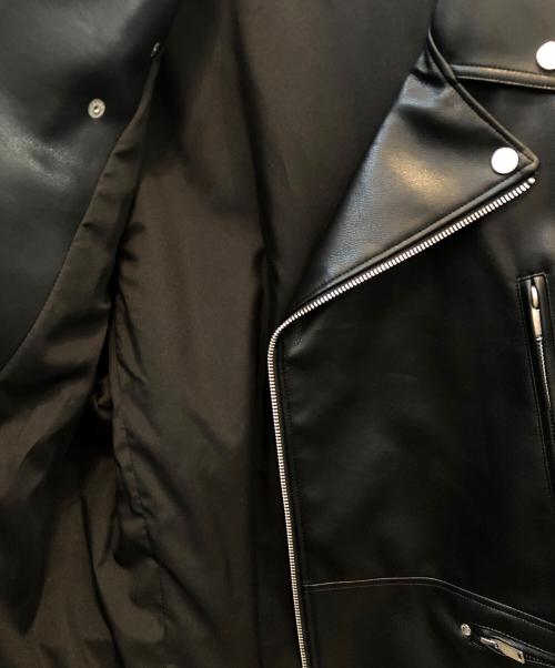 GU（ジーユー）GU (ジーユー) UNDERCOVER (アンダーカバー) フェイクレザージャケット ブラック サイズ:Sの古着・服飾アイテム