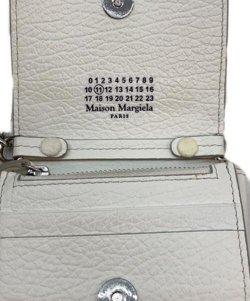 Maison Margiela（メゾンマルジェラ）Maison Margiela (メゾンマルジェラ) スモール チェーンウォレット 4ステッチ ミニショルダー ホワイト サイズ:不明の古着・服飾アイテム
