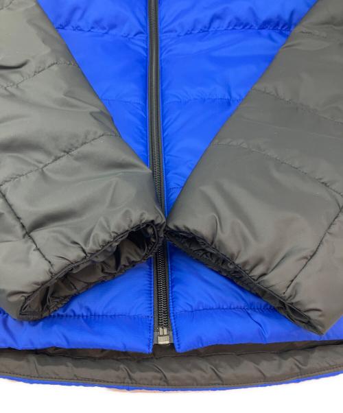 THE NORTH FACE（ザ ノース フェイス）THE NORTH FACE (ザ ノース フェイス) リバーシブルエニータイムインサレーテッドフーディー ブルー×ブラック サイズ:XL 未使用品の古着・服飾アイテム