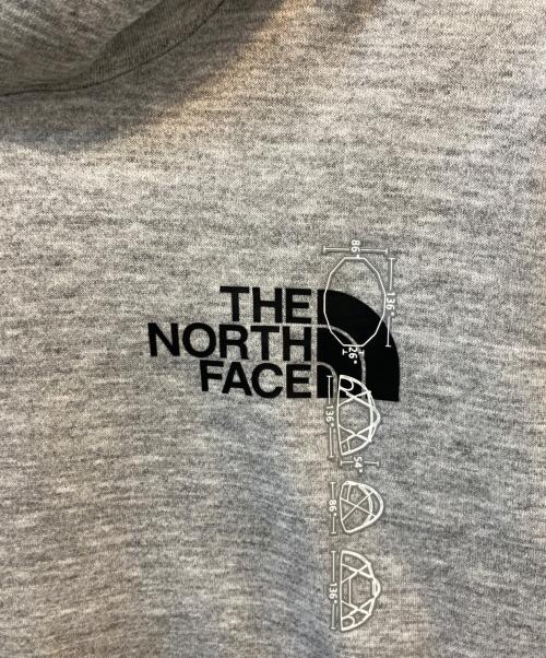THE NORTH FACE（ザ ノース フェイス）THE NORTH FACE (ザ ノース フェイス) バックハーフドームフーディ グレー サイズ:Ｌの古着・服飾アイテム