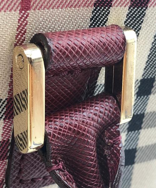 BURBERRY（バーバリー）BURBERRY (バーバリー) ハンドバッグ ノバチェック ボルドー×ベージュ サイズ:不明の古着・服飾アイテム