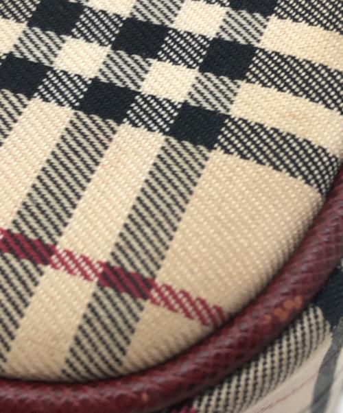 BURBERRY（バーバリー）BURBERRY (バーバリー) ハンドバッグ ノバチェック ボルドー×ベージュ サイズ:不明の古着・服飾アイテム