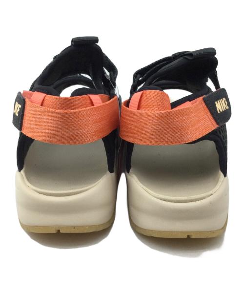 NIKE（ナイキ）NIKE (ナイキ) サンダル ベージュ×オレンジ サイズ:26cm 未使用品の古着・服飾アイテム