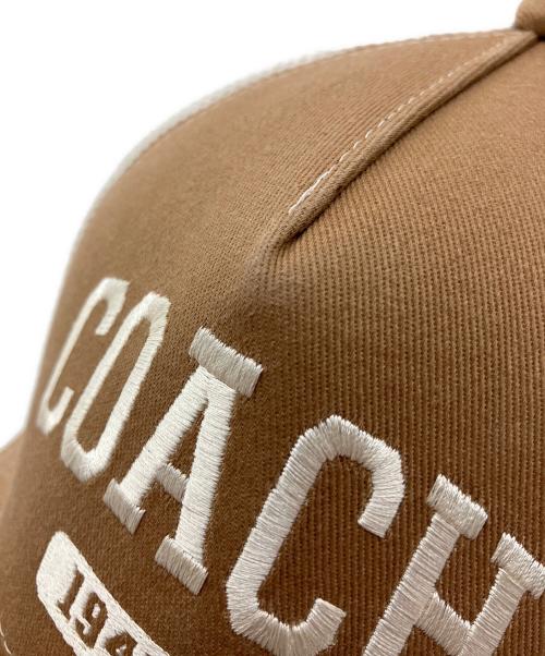 COACH（コーチ）COACH (コーチ) メッシュキャップ シグネチャー ブラウン×ホワイト サイズ:M/Lの古着・服飾アイテム