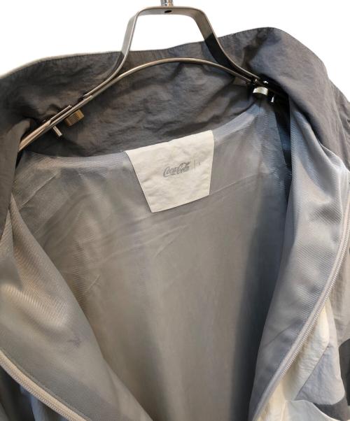 Coca Cola（コカコーラ）Coca Cola (コカコーラ) フルジップアンセムジャケット グレー サイズ:Lの古着・服飾アイテム