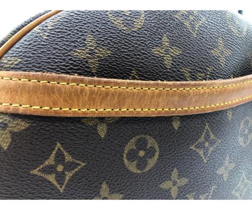 LOUIS VUITTON（ルイ ヴィトン）LOUIS VUITTON (ルイヴィトン) ショルダーポーチ ブラウン モノグラム M51221  BA1012の古着・服飾アイテム