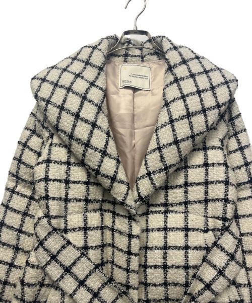 HER LIP TO（ハーリップトゥ）Her lip to (ハーリップトゥ) ベルテッドダウンコート ホワイト×ブラック サイズ:Mの古着・服飾アイテム