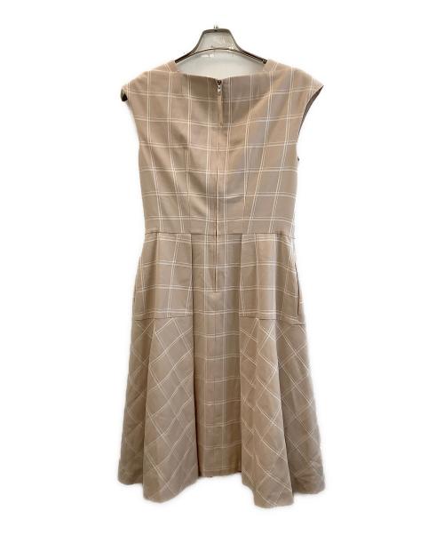 FOXEY NEWYORK（フォクシーニューヨーク）FOXEY NEWYORK (フォクシーニューヨーク) ノースリーブワンピース ピンク サイズ:40の古着・服飾アイテム