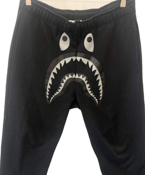A BATHING APE（ア ベイシング エイプ）A BATHING APE (アベイシングエイプ) シャークスウェットパンツ ブラック サイズ:XLの古着・服飾アイテム