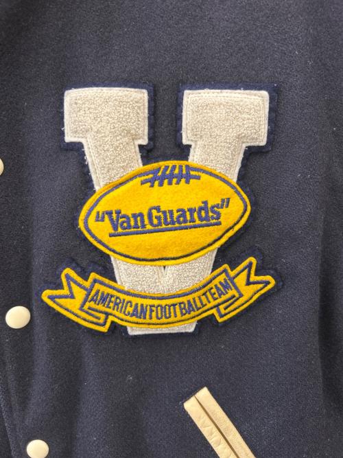 VAN（ヴァン）VAN (ヴァン) スタジャン ベージュ×ネイビー サイズ:LLの古着・服飾アイテム