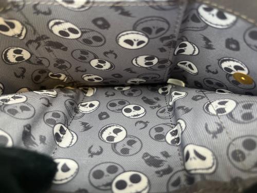 Samantha Thavasa（サマンサタバサ）Samantha Thavasa (サマンサタバサ) DISNEY (ディズニー) Disney　ナイトメアービフォアクリスマス　3つ折り財布 ブラックの古着・服飾アイテム