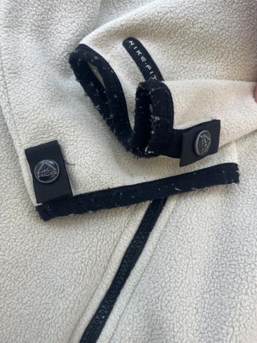 NIKE ACG（ナイキエーシージー）NIKE ACG (ナイキエーシージー) NIKE ACG フリースジャケット ホワイト サイズ:XLの古着・服飾アイテム
