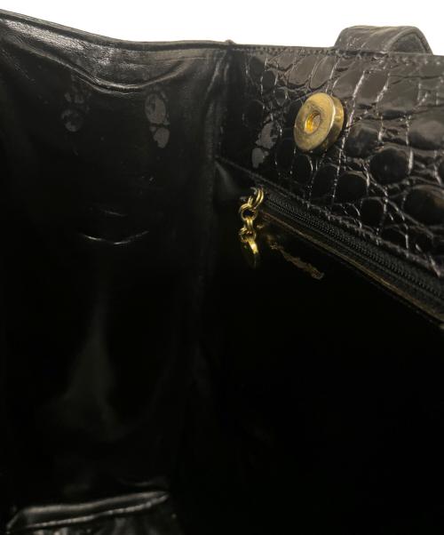 Salvatore Ferragamo（サルヴァトーレ フェラガモ）Salvatore Ferragamo (サルヴァトーレ フェラガモ) Salvatore Ferragamo　型押しトートバッグ ブラックの古着・服飾アイテム