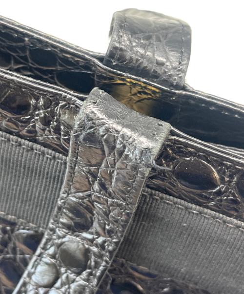 Salvatore Ferragamo（サルヴァトーレ フェラガモ）Salvatore Ferragamo (サルヴァトーレ フェラガモ) Salvatore Ferragamo　型押しトートバッグ ブラックの古着・服飾アイテム