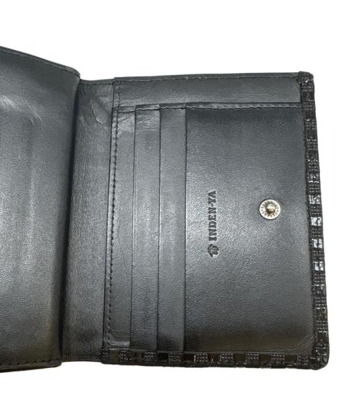 印傳屋（インデンヤ）印傳屋 (インデンヤ) JAM HOME MADE (ジャムホームメイド) 印傳屋　JAM HOME MADE 2つ折り財布 ブラックの古着・服飾アイテム