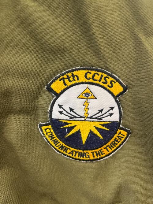 US ARMY（ユーエスアーミー）US ARMY (ユーエスアーミー) ミリタリージャケット カーキ サイズ:SMALL−REGULARの古着・服飾アイテム