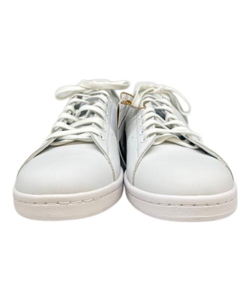 adidas（アディダス）adidas (アディダス) スニーカー ホワイト×ネイビー サイズ:29 未使用品の古着・服飾アイテム