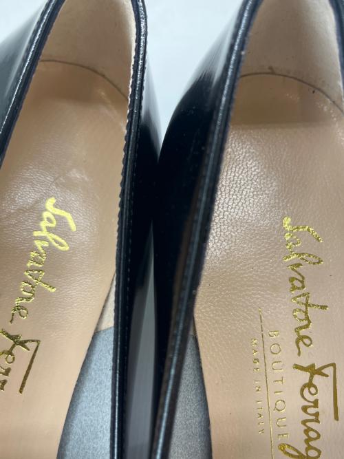 Salvatore Ferragamo（サルヴァトーレ フェラガモ）Salvatore Ferragamo (サルヴァトーレ フェラガモ) パンプス ブラック サイズ:6 1/2の古着・服飾アイテム