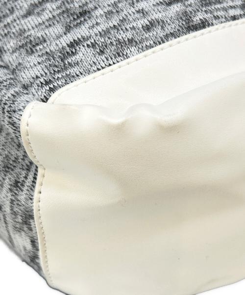 SPRAYGROUND（スプレーグランド）SPRAYGROUND (スプレーグランド) バックパック ホワイト×グレー 未使用品の古着・服飾アイテム