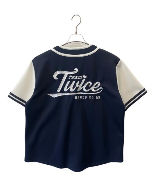 READY TO BE' IN JAPAN（レディトゥビーインジャパン）READY TO BE' IN JAPAN (レディトゥビーインジャパン) TWICE 5TH WORLD TOUR 'READY TO BE' IN JAPAN　ユニフォームシャツ ネイビー×ホワイト サイズ:記載なしの古着・服飾アイテム