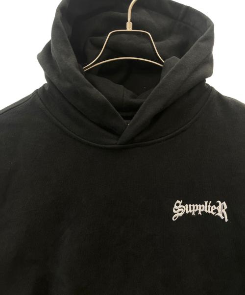 SUPPLIER（サプライヤー）SUPPLIER (サプライヤー) SUPPLIER 　STUDS CROSS HOODIE/スタッヅ クロスロゴ ブラック サイズ:Lの古着・服飾アイテム