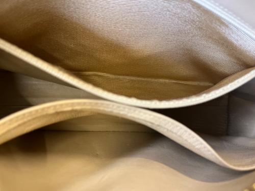 CHANEL（シャネル）CHANEL (シャネル) CHANEL　マトラッセ　チェーンショルダーバッグ　結びチェーン ベージュの古着・服飾アイテム