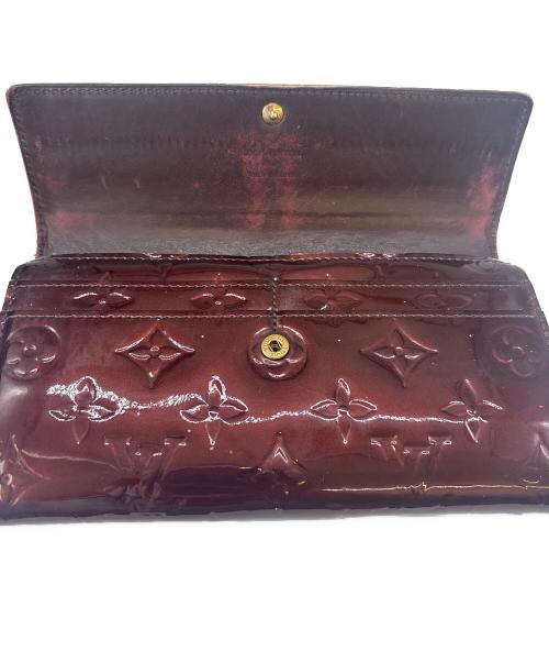 LOUIS VUITTON（ルイ ヴィトン）LOUIS VUITTON (ルイ ヴィトン) LOUIS VUITTON　ヴェルニ　ポルトフォイユ・サラ　長財布 アマラントの古着・服飾アイテム