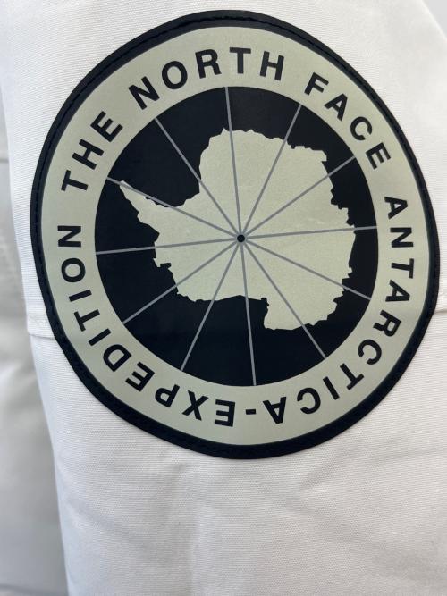 THE NORTH FACE（ザ ノース フェイス）THE NORTH FACE (ザ ノース フェイス) THE NORTH FACE　アンダイトアークティクパーカー ホワイト サイズ:Ｍの古着・服飾アイテム