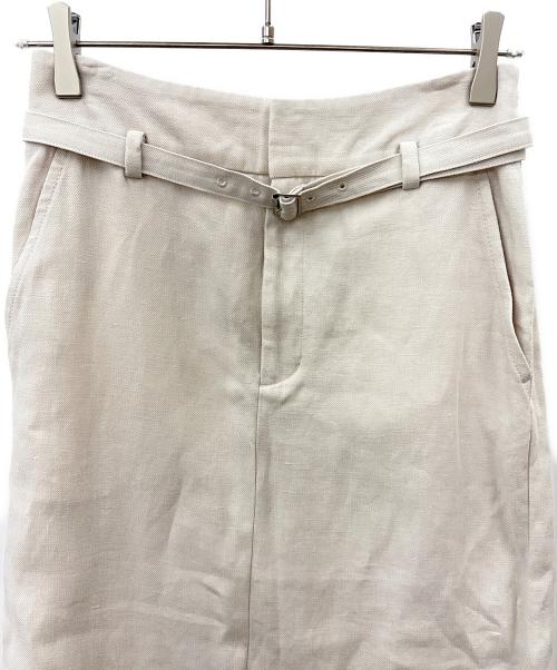 ebure（エブール）ebure (エブール) EBURE　ベルテッドタイトスカート アイボリー サイズ:36の古着・服飾アイテム