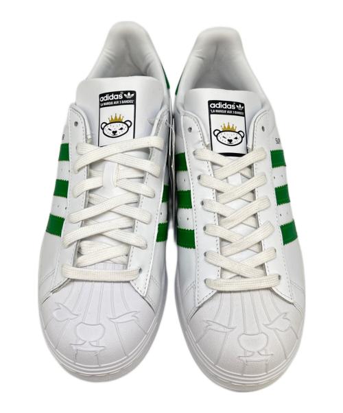 adidas（アディダス）adidas (アディダス) NIGO SUPERSTAR NIGO BEAR　ローカットスニーカー ホワイト×グリーン サイズ:26.5の古着・服飾アイテム