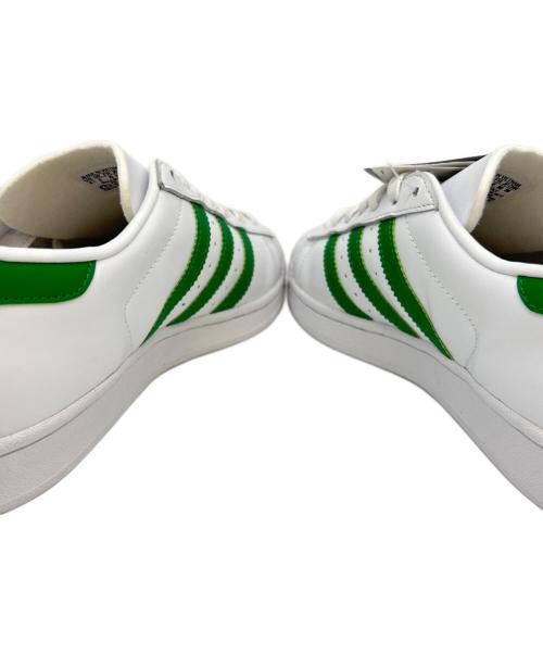 adidas（アディダス）adidas (アディダス) NIGO SUPERSTAR NIGO BEAR　ローカットスニーカー ホワイト×グリーン サイズ:26.5の古着・服飾アイテム