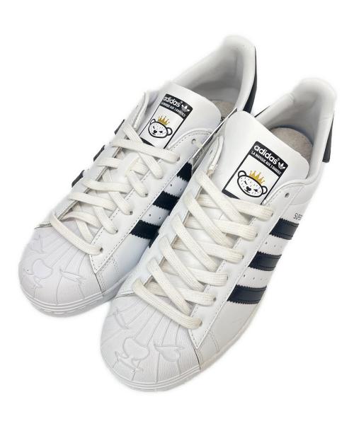 adidas（アディダス）adidas (アディダス) adidas  SUPERSTAR NIGO BEARFOOT　ローカットスニーカー ホワイト×ブラック サイズ:26.5の古着・服飾アイテム