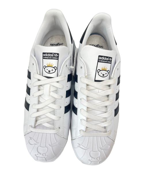 adidas（アディダス）adidas (アディダス) adidas  SUPERSTAR NIGO BEARFOOT　ローカットスニーカー ホワイト×ブラック サイズ:26.5の古着・服飾アイテム
