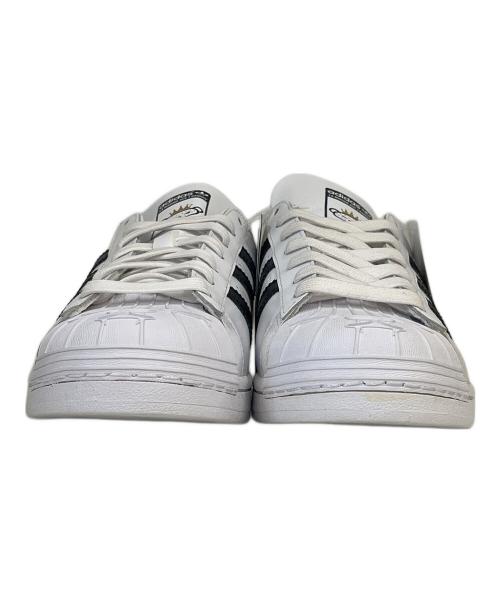 adidas（アディダス）adidas (アディダス) adidas  SUPERSTAR NIGO BEARFOOT　ローカットスニーカー ホワイト×ブラック サイズ:26.5の古着・服飾アイテム